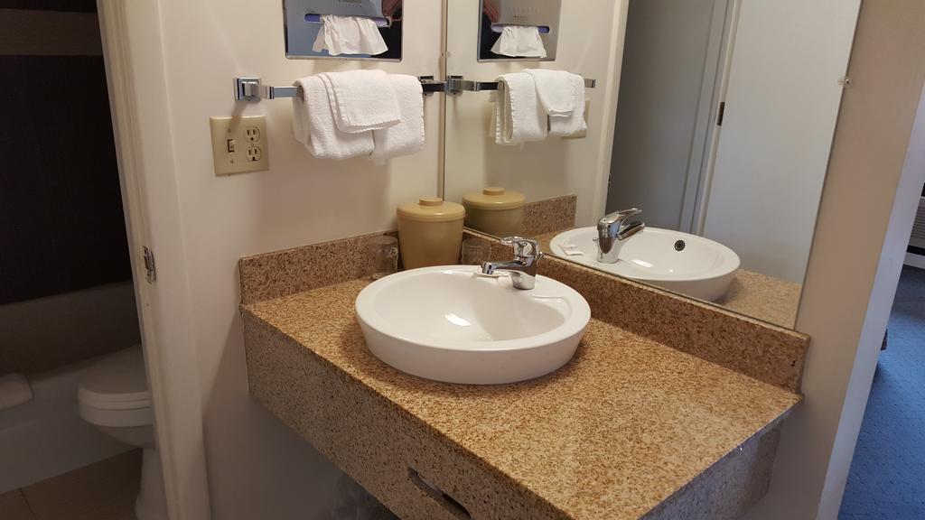 Travelers Lodge Marshall Екстер'єр фото