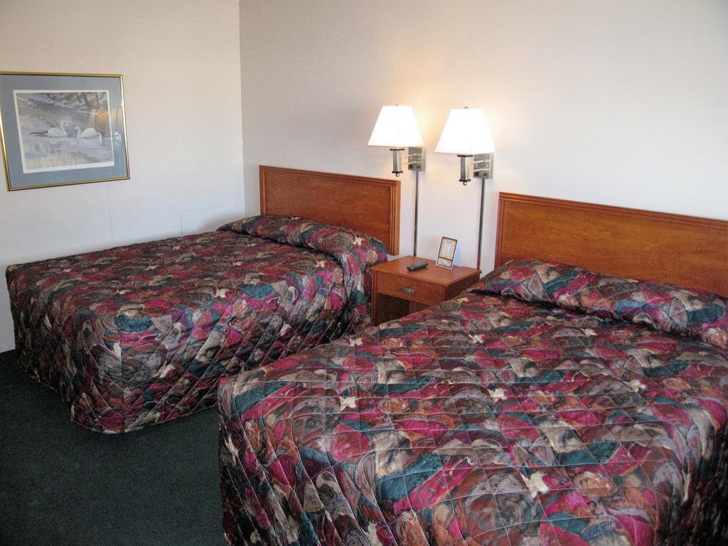 Travelers Lodge Marshall Екстер'єр фото