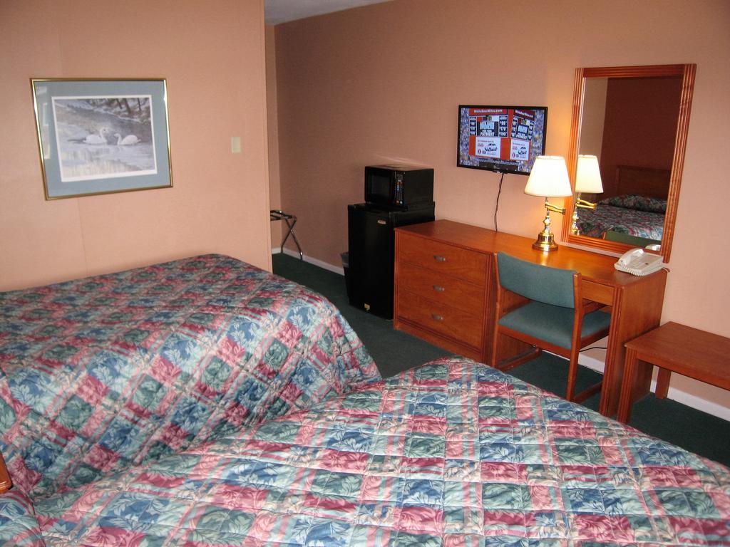 Travelers Lodge Marshall Екстер'єр фото